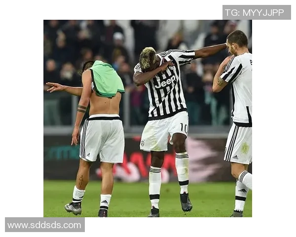 足球球星时尚手环引领潮流风尚 彰显运动与个性结合的完美设计